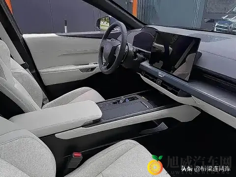 雷克萨斯ES电动版来袭，定价40万能否撼动BBA？-2