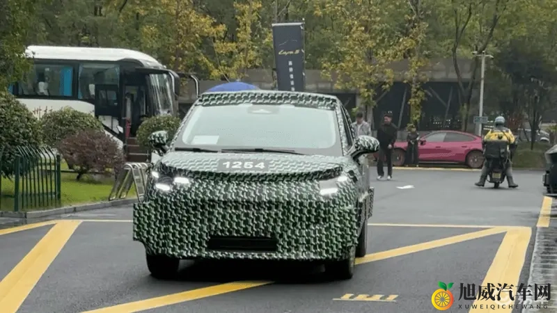 零跑A10测试谍照图曝光，预计在广州车展亮相-1