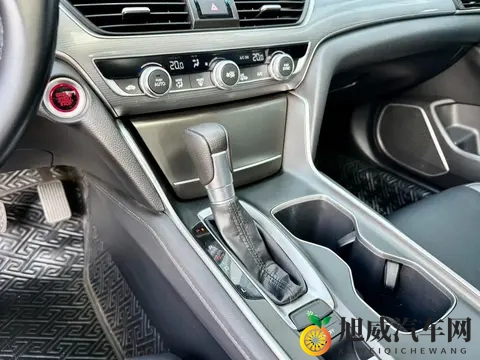 三年准新一手雅阁，10万出头，家用代步不二之选？-1