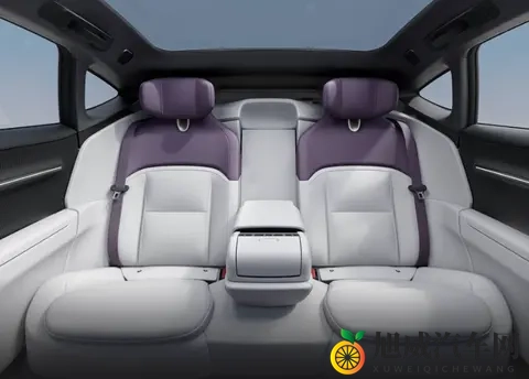 拥有增程、纯电两种动力形式 2026款阿维塔12足够全能-2