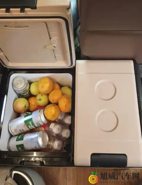 不是买的，是造的！福特全顺改成“小家”的男人，太会玩了！-1