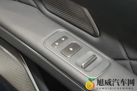 蔚来 ET9 2025 款 102kWh:行政旗舰轿车新选择-2