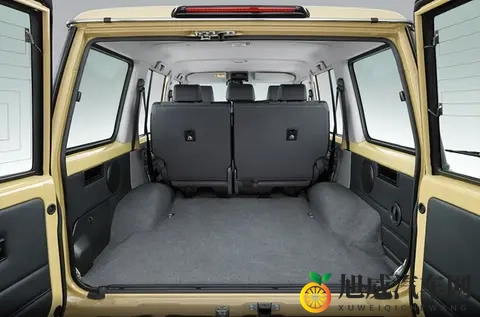 23 万买丰田硬派 SUV？LC78 新发布，配置复古到离谱-2