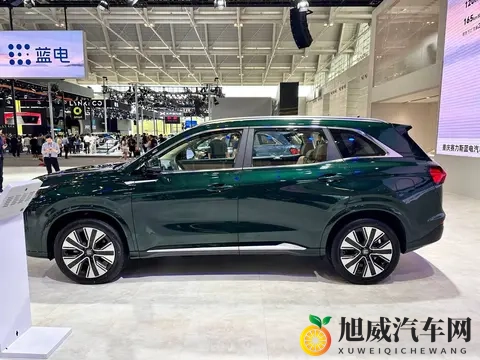 够大够舒适？蓝电E5 PLUS能成家用SUV新选择吗？-2