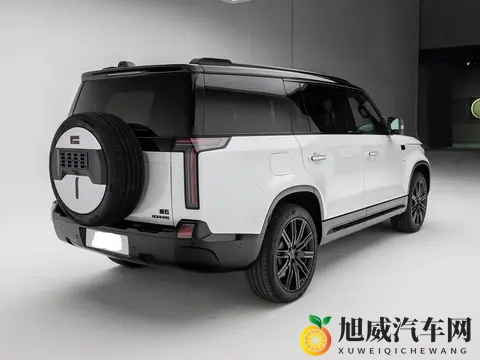 30万级全能王！国产增程版“卫士”亮相，轴距超3米，配6_7座可选-1