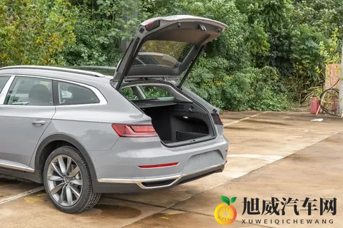 大众CC猎装车,提供两种动力可选,哪款更值得买?-2