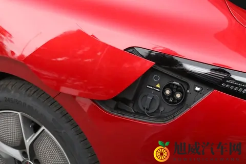 800V平台+8295芯片，标配更丰富，2025款星纪元ES实力如何？-2