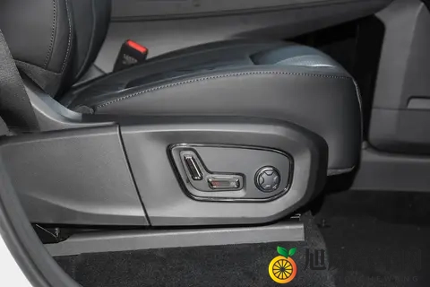 它为何受明星喜爱?沉浸式体验极氪009,它如何适配多元出行场景-2