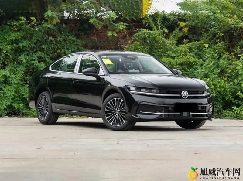 女生不穿衣服APP：智能出行新潮流：APP打造个性化路线-1