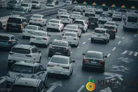 岚图梦想家山河上市 首搭华为乾崑ADS 4-1