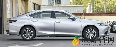 30多万的ES300h，能打BBA吗？-2