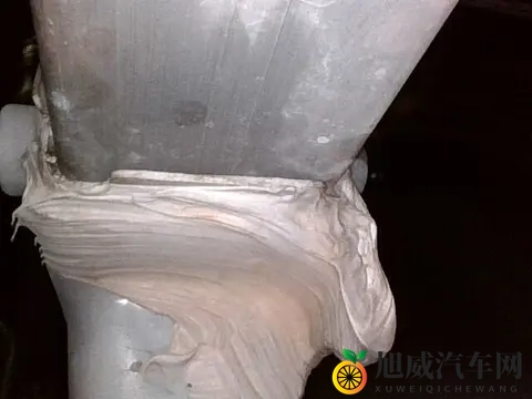 17万拿下行政座驾？2018款奔驰E300L还能战几年？-1