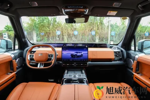 30 万级能渡水的方盒子！奇瑞新SUV 空悬+四驱，馈电油耗 795L-1