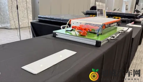 丰田首款固态电池EV最快2027年亮相！-3