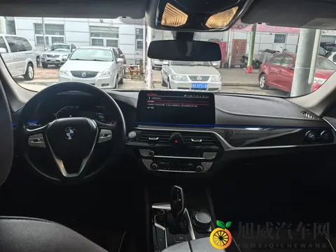 225万！三年一手宝马525Li，8万公里，豪华依旧？-2