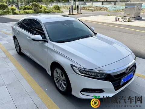 三年准新一手雅阁，10万出头，家用代步不二之选？-2