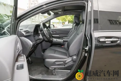 高顶改装车走红2025，实用还是噱头？市场争议不断-3