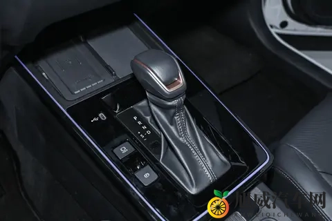 2026 款丰田锋兰达：车型配置解析与性价比推荐-2