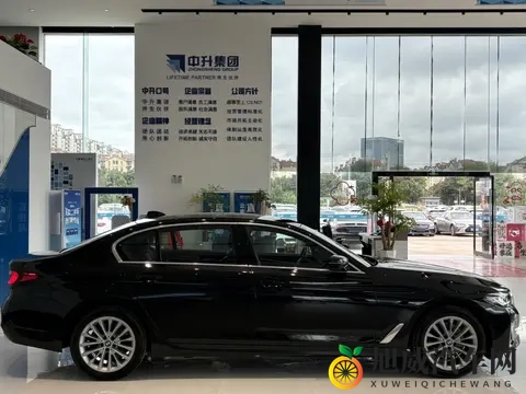 265万！入手22年准新宝马5系，享受豪华驾驭-2