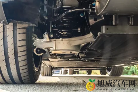 东风奕派eπ008增程超阔版五座：为全家出行打造的移动空间-3