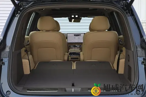 20多万买六座SUV,深蓝S09和理想L9该怎么选?-3