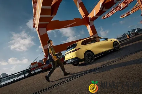 零跑高颜值运动轿跑，零跑Lafa5开启预售1058万元起-2