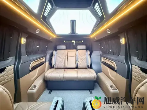 福特黑武士商务车，7座展厅现车介绍，柴油版汽油版都可选择-1