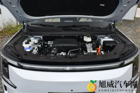 10多万买旅行小房车，15T插混+2820mm轴距，试驾捷途山海L7 PLUS-3