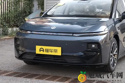 续航不虚标，配置丰富，零跑B01到底怎么样？-2