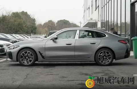 买豪华轿跑看这款！敞篷、两门全都有，宝马4系保姆级导购指南-2