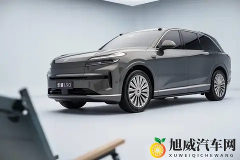 鸿蒙智行碾压 BBA,吉利狂销 30 万辆!金九银十的最大赢家藏不住了-2