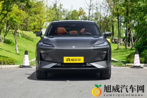 华为乾崑ADS SE加持，轴距2900mm，试驾深蓝S07 2026款，值得选吗？-1