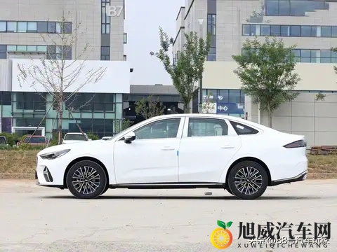 第五代吉利帝豪开始预售689万起，车长4815毫米-1