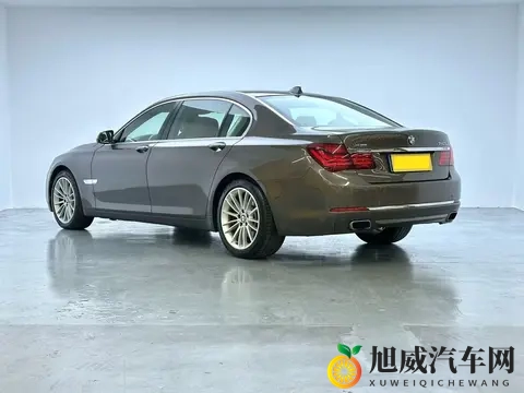 十年宝马7系，15万体验陆地公务舱-2