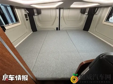 18万买长轴大空间房车！6座3张床自动挡，带10度电能洗澡做饭-3