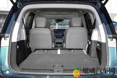 奇瑞“野心”偷偷藏不住！大型SUV卖1899万，外观内饰都像理想L9-2