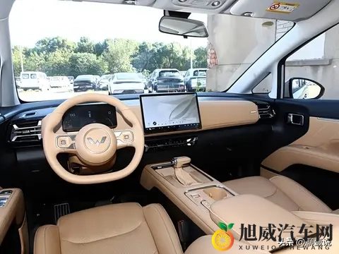 2025 年真七座 SUV 标杆？五菱星光 730：第三排能躺、能装露营装备-2
