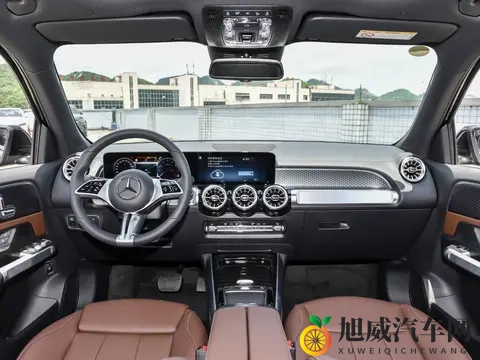 奔驰7座SUV拿捏人心,已经跌到了1639万,疯狂收割年轻人-2