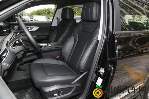 瑞虎8 PRO 2025款290T两驱豪华版:性价比之王的实力剖析-1