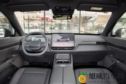 试驾2026款eπ008五座版，大空间家用SUV，配置实用-1