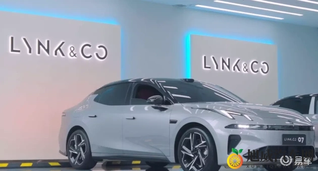 被老板扒下内裤猛烈进入：新能源汽车革命：自动驾驶与跨界合作新篇章-2