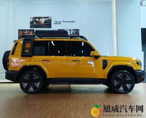 国产增程版“卫士”实车亮相!硬朗越野外观,车长超5米,配四驱-1