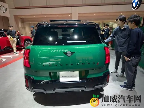 静态体验全新MINI COUNTRYMAN:更大更硬朗,更有创意的内饰-1