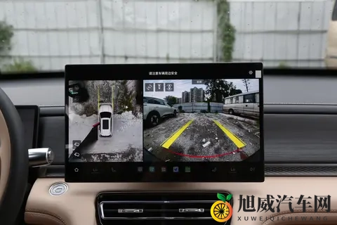 15万级中型SUV，7座空间灵活，续航能力强，家用合适吗？-2