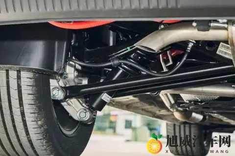 告别“选择困难症”：这辆十万级7座MPV，如何装下三代人的期待？-2