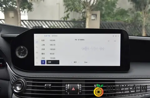 起售价885万，雷克萨斯LS实力出众，提供四款配置可选-3