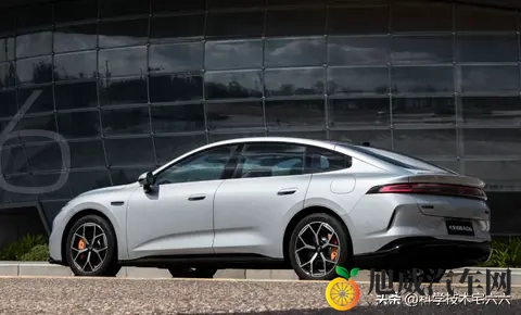 1099万起步！长安启源A06上市，纯电版比增程版便宜！-2