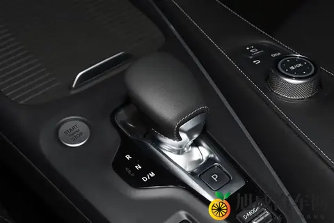 新款英菲尼迪QX50实车来了!换悬浮式中控屏_现款3508万元起售-3