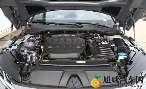 大众CC降价5万迎战 经典轿跑选哪个不吃亏？老车主实测告诉你真相-3