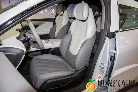 无框车门 + 零重力按摩椅，深蓝 L06 才是 Z 世代梦中情车？-1